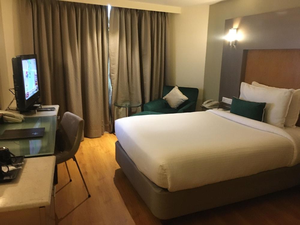The Golkonda Hotel Hyderabad Exteriör bild